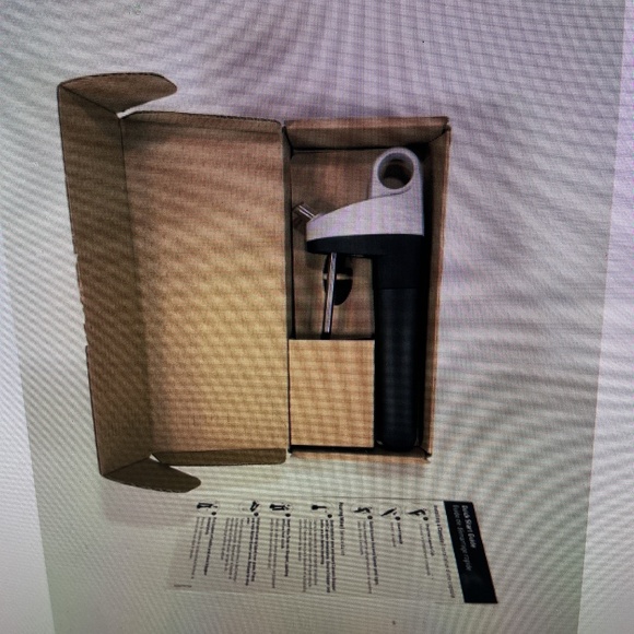 Coravin pivot wine preservation system - Picture 2 of 3